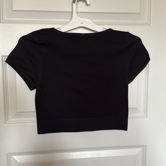 Wild Fable Seamless Ribbed Crop Top 🖤 - Picture 3 of 4